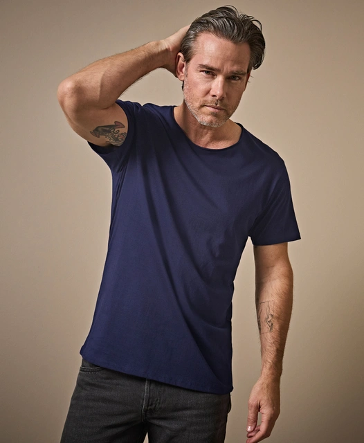 Raw-Edge Tee 5060 Norrbytryck